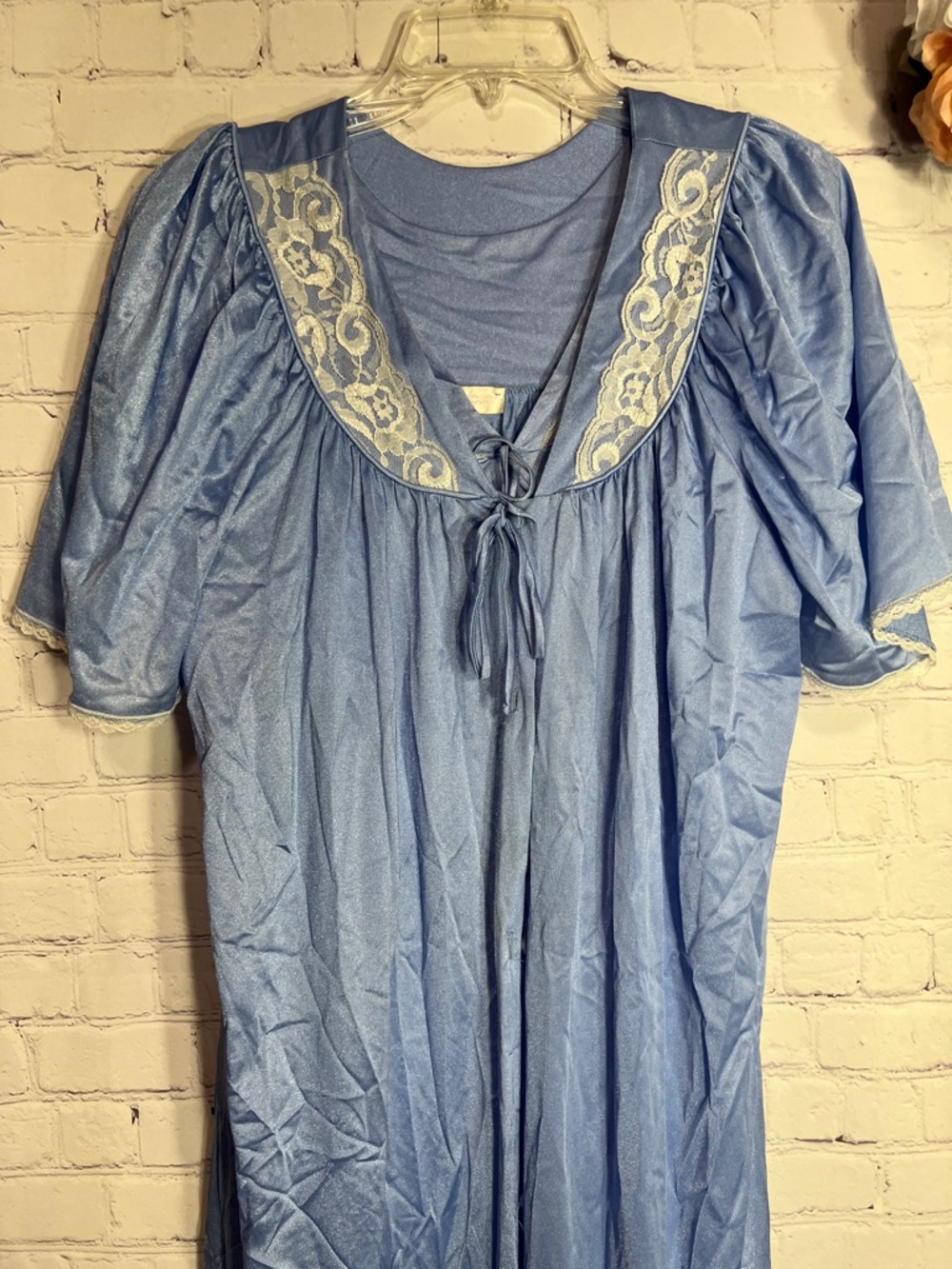 VTG Sans Souci lace trim gown and robe set - Picture 3 of 16
